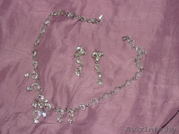 продам колье и серьги (бижутерия) - Изображение #1, Объявление #217501