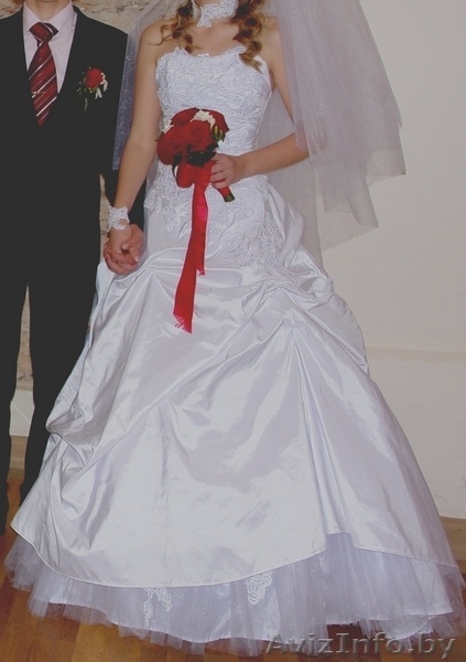 Продам свадебное платье и аксессуары к нему - Изображение #1, Объявление #92040