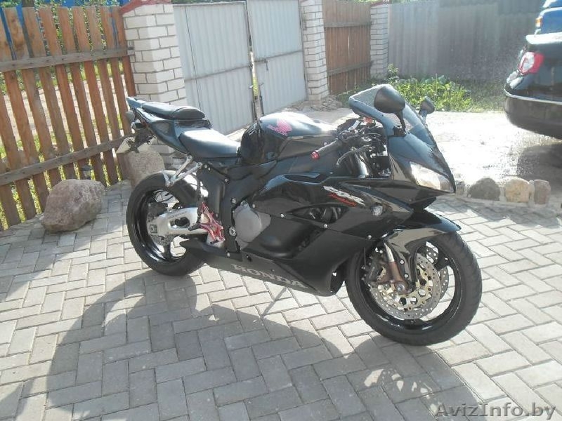 Honda CBR 1000RR Fireblade - Изображение #3, Объявление #909967